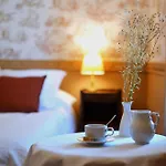 Chateau De La Rochetiere 4*