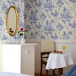 Chateau De La Rochetiere Bed & Breakfast Marcilloles