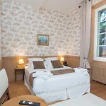 Chateau De La Rochetiere Bed & Breakfast Marcilloles