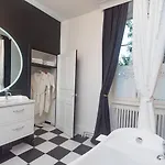 Bed & Breakfast Chateau De La Rochetiere 4*